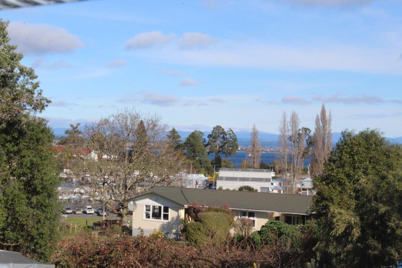Luxury Retreat With Swim Spa Taupo Exterior photo