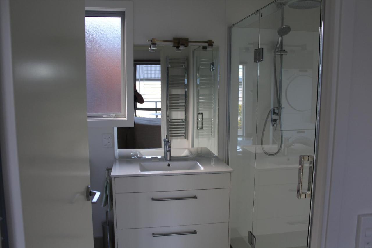 Luxury Retreat With Swim Spa Taupo Exterior photo
